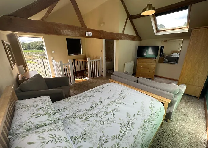 Granary Cottage With Hot Tub