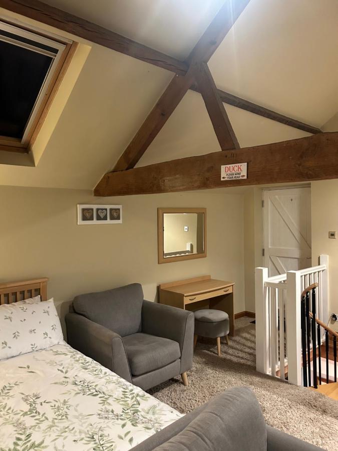 Granary With Hot Tub